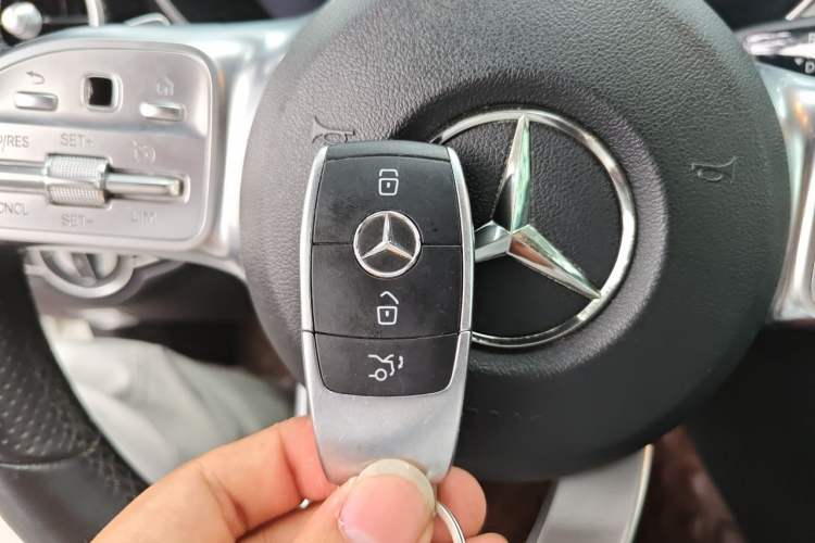 Used Mercedes-Benz C-Class 2020 Restyled C 260 Sport Edition Vehicle Key