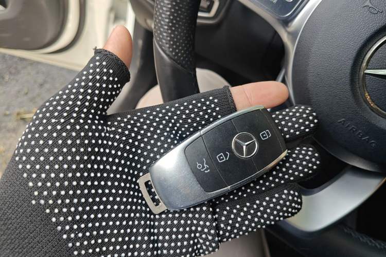 Used Mercedes-Benz C-Class 2020 Restyled C 260 L Sport Edition Vehicle Key