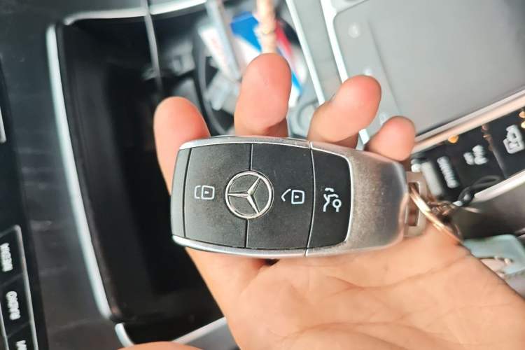 Used Mercedes-Benz C-Class 2020 C 200 L Fashion Edition Sport Version Vehicle Key