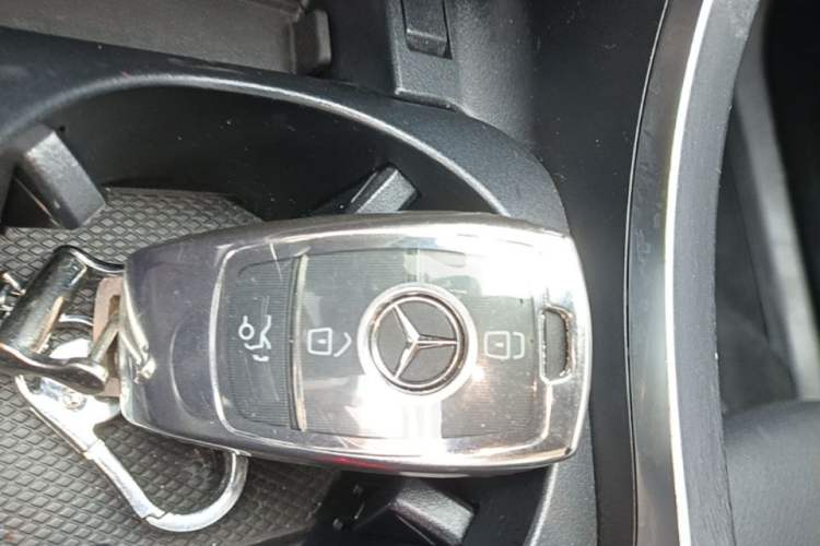 Used Mercedes-Benz C-Class 2020 Restyled C 260 L Sport Edition Vehicle Key