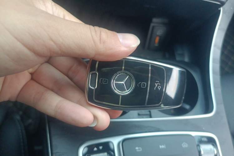 Used Mercedes-Benz C-Class 2020 Facelifted C 260 Estate Vehicle Key
