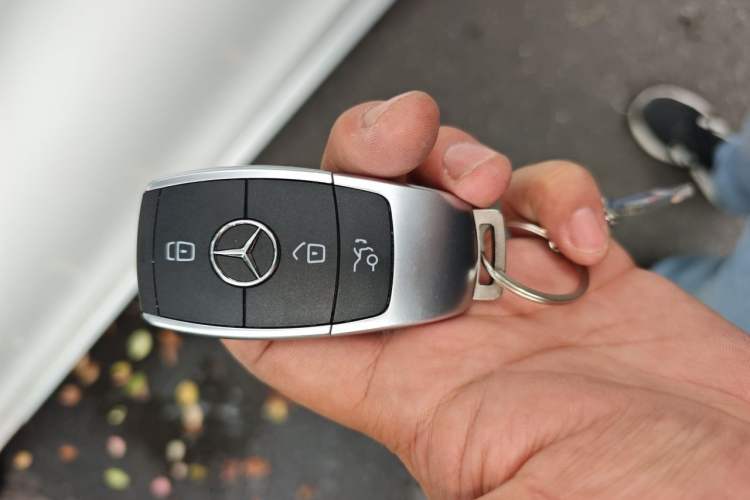 Used Mercedes-Benz C-Class 2020 Restyled C 260 L Sport Edition Vehicle Key