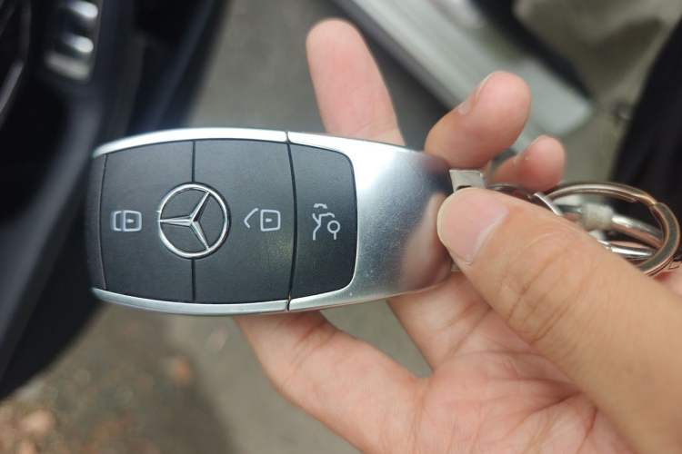 Used Mercedes-Benz C-Class 2020 C 260 L Sport Edition Vehicle Key