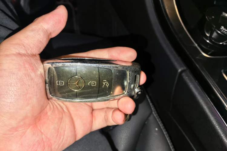 Used Mercedes-Benz C-Class 2020 Restyled C 260 L Sport Edition Vehicle Key