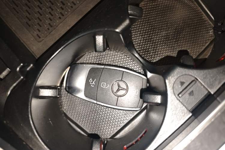 Used Mercedes-Benz C-Class 2020 Restyled C 260 L Sport Edition Vehicle Key
