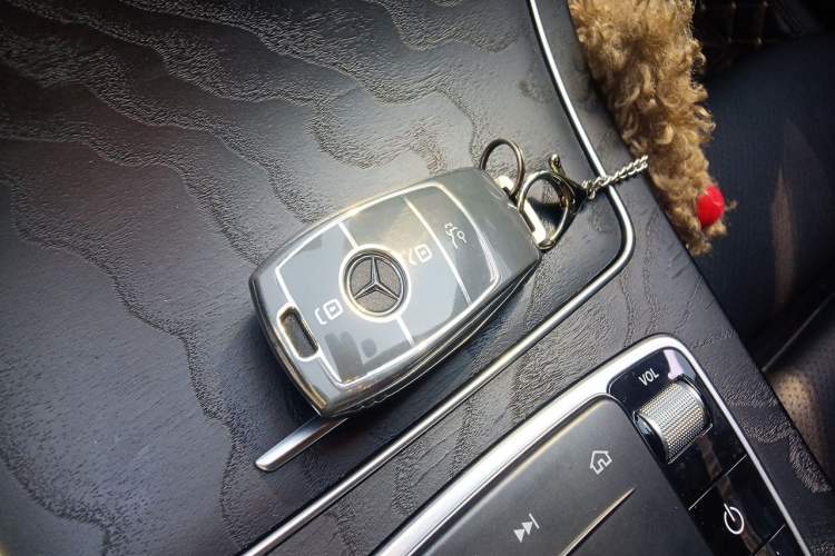 Used Mercedes-Benz C-Class 2020 Facelifted C 260 Estate Vehicle Key