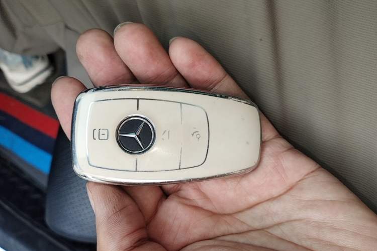 Used Mercedes-Benz C-Class 2020 Restyled C 260 L Sport Edition Vehicle Key