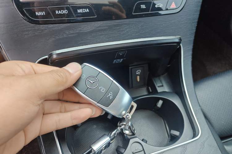 Used Mercedes-Benz C-Class 2020 C 260 L Sport Edition Vehicle Key