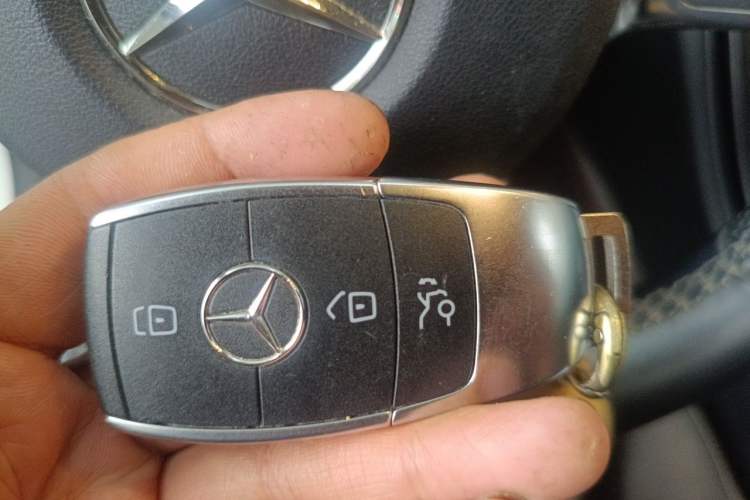 Used Mercedes-Benz C-Class 2020 Restyled C 200 L Dynamic Sports Edition Vehicle Key