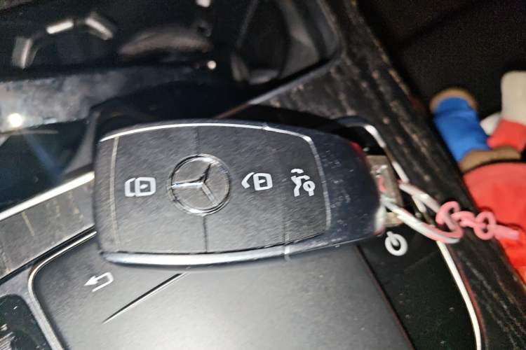 Used Mercedes-Benz C-Class 2020 C 260 L Sport Edition Vehicle Key