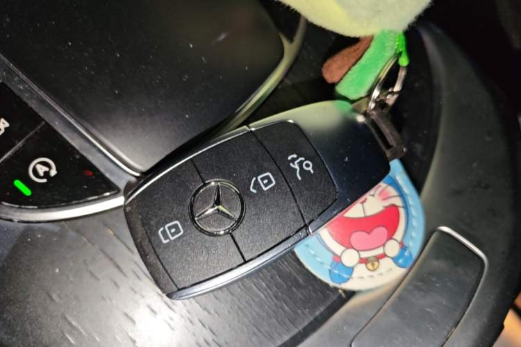 Used Mercedes-Benz C-Class 2020 Restyled C 260 L Sport Edition Vehicle Key