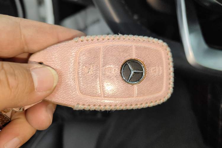 Used Mercedes-Benz C-Class 2020 Restyled C 260 L Sport Edition Vehicle Key
