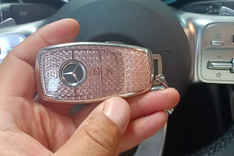 Used Mercedes-Benz C-Class 2020 Restyled C 260 Sport Edition Vehicle Key