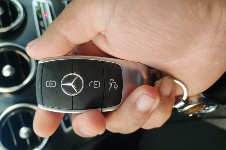 Used Mercedes-Benz C-Class 2020 C 260 L Sport Edition Vehicle Key