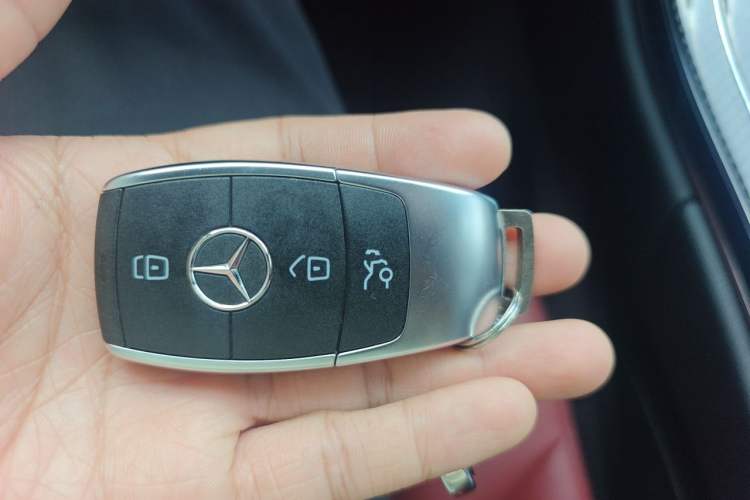 Used Mercedes-Benz C-Class 2020 Restyled C 260 Sport Edition Vehicle Key