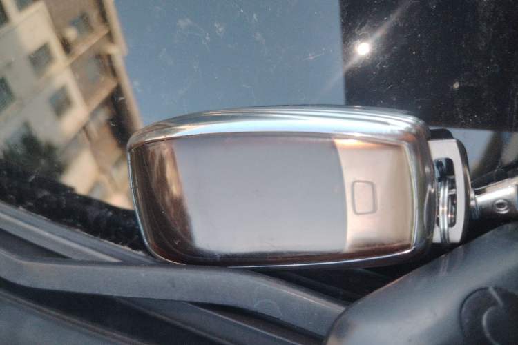 Used Mercedes-Benz C-Class 2020 Restyled C 260 L Sport Edition Vehicle Key