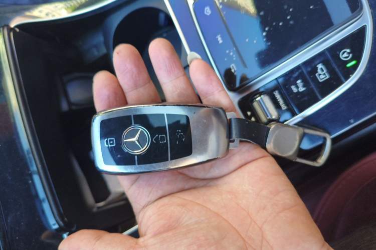 Used Mercedes-Benz C-Class 2020 Restyled C 260 Sport Edition Vehicle Key