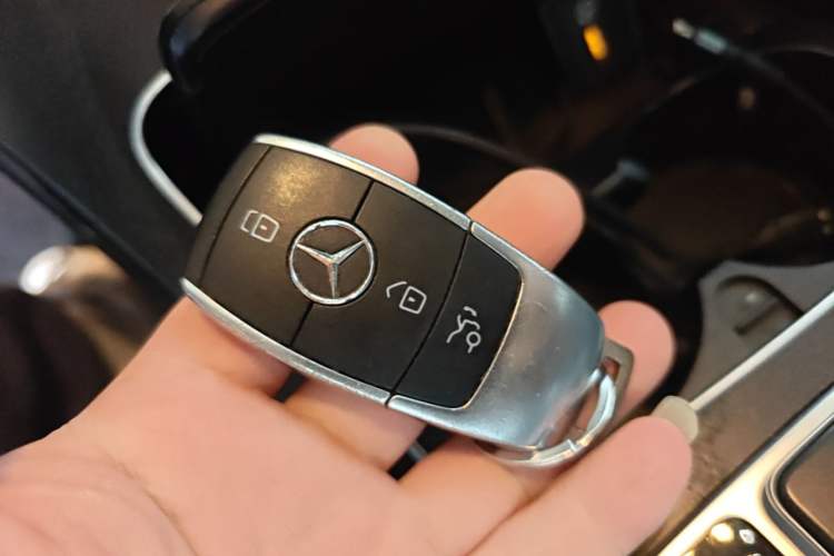Used Mercedes-Benz C-Class 2020 Restyled C 260 L Sport Edition Vehicle Key