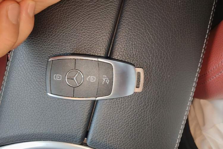 Used Mercedes-Benz C-Class 2020 C 260 Sport Edition Vehicle Key