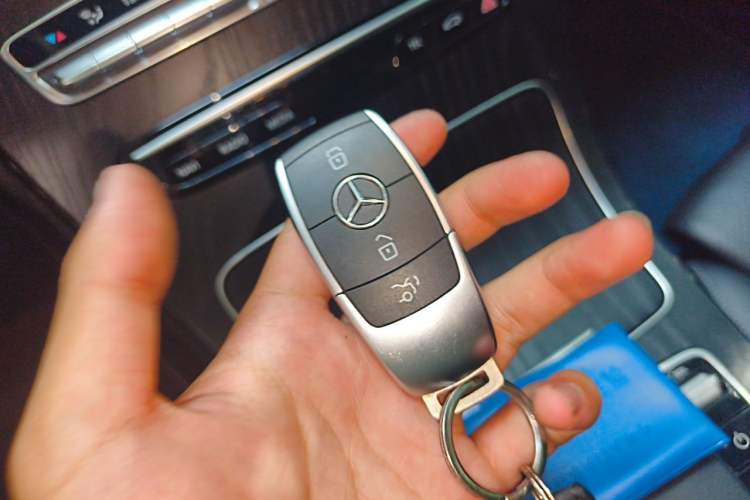 Used Mercedes-Benz C-Class 2020 Restyled C 260 L Sport Edition Vehicle Key