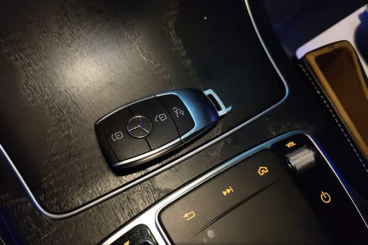 Used Mercedes-Benz C-Class 2020 Restyled C 260 L Sport Edition Vehicle Key
