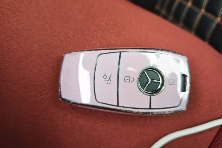 Used Mercedes-Benz C-Class 2020 Restyled C 260 Sport Edition Vehicle Key