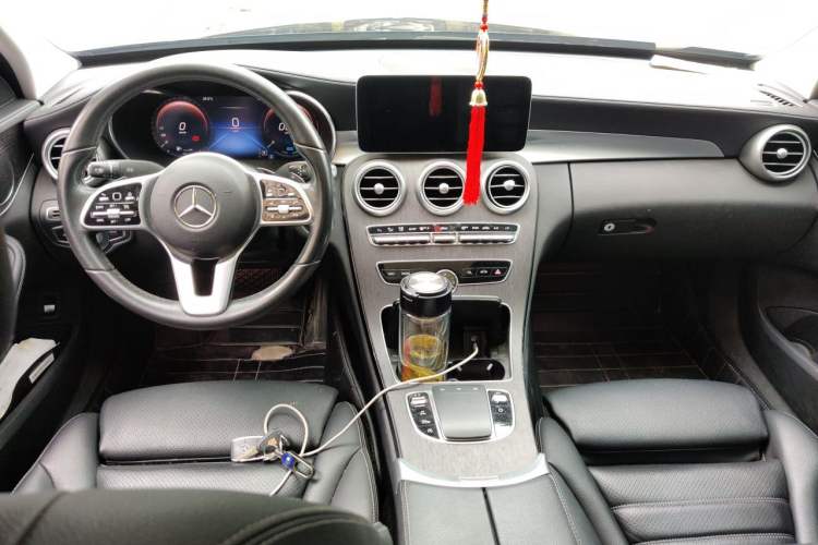 Used Mercedes-Benz C-Class 2021 C 260 L Center Console