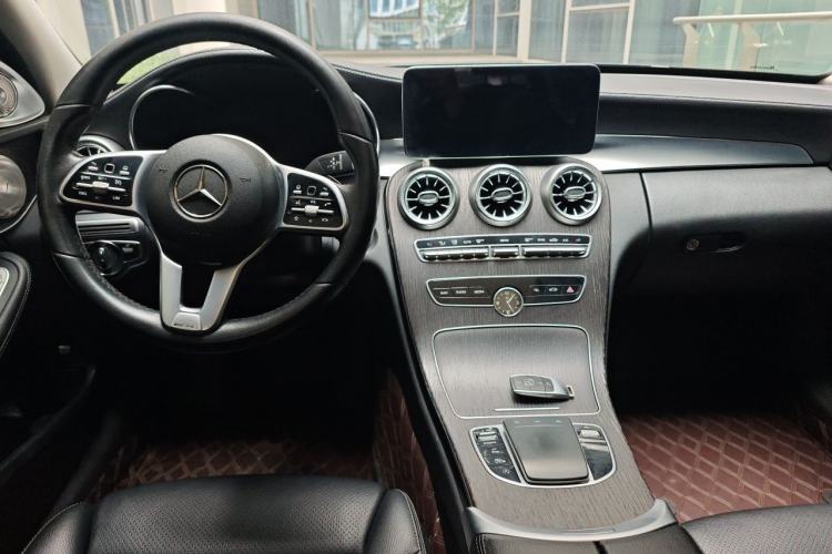 Used Mercedes-Benz C-Class 2021 C 260 L Center Console