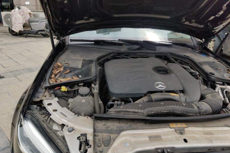 Used Mercedes-Benz C-Class 2021 C 260 L Engine Bay Right
