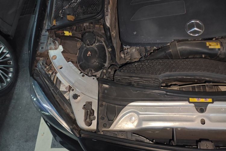 Used Mercedes-Benz C-Class 2021 C 200 L Fashion Edition Sport Version Engine Bay Right
