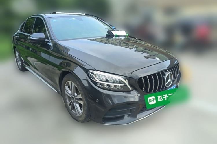 Used Mercedes-Benz C-Class 2021 C 200 L Fashion Edition Sport Version Front Right 45 Deg