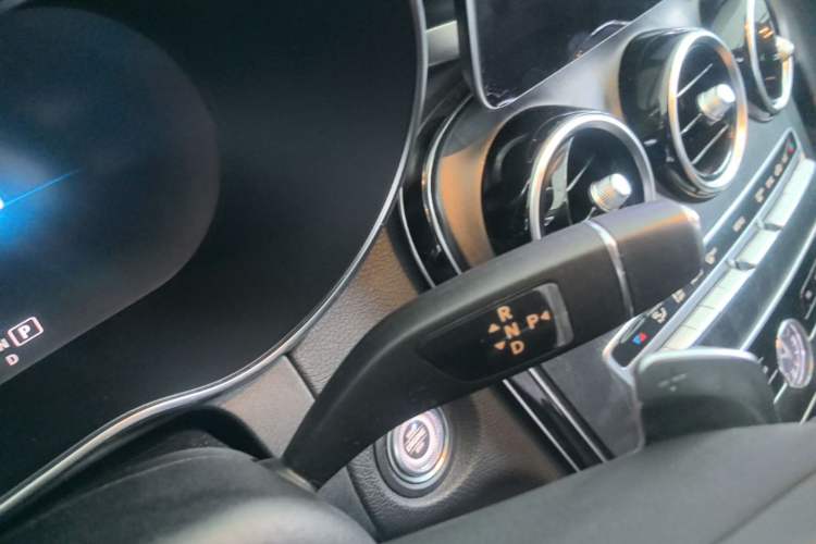 Used Mercedes-Benz C-Class 2021 C 260 L Sport Edition Star Collection Gear Lever