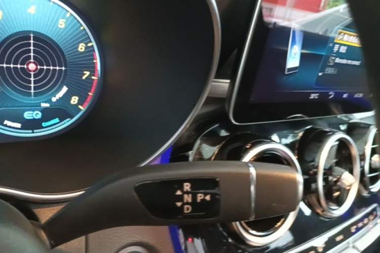 Used Mercedes-Benz C-Class 2021 C 260 Star Edition Gear Lever