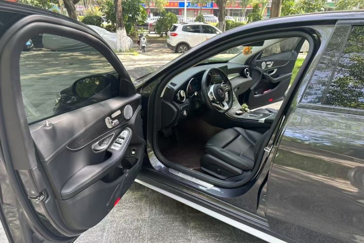 Used Mercedes-Benz C-Class 2021 C 260 L Sport Edition Star Collection Interior 2