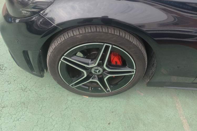 Used Mercedes-Benz C-Class 2021 C 200 Coupe Left Front Wheel Hub