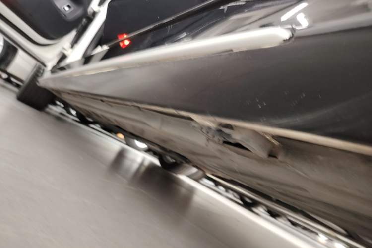 Used Mercedes-Benz C-Class 2021 C 260 L Sport Edition Left Side Sill