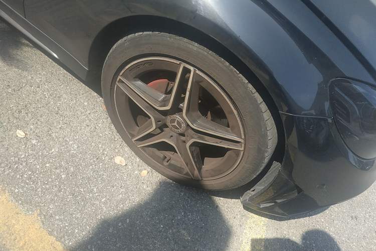 Used Mercedes-Benz C-Class 2021 C 200 Coupe Right Front Wheel Hub