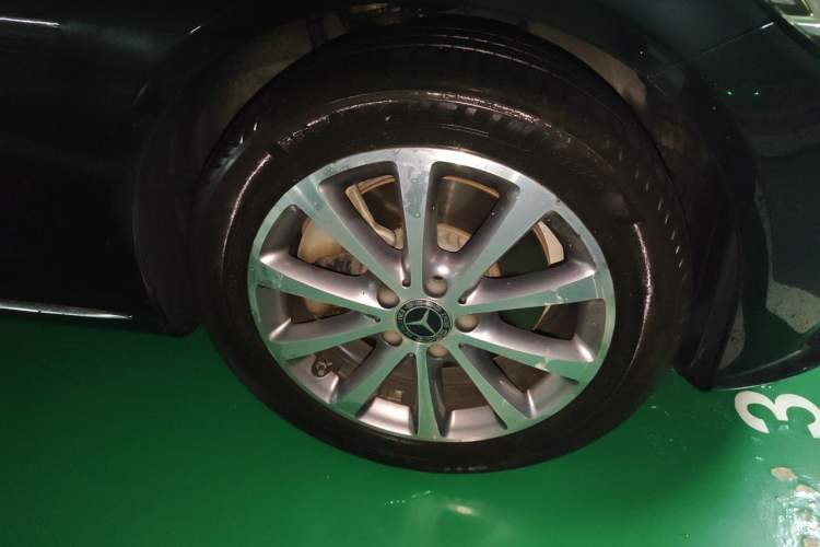 Used Mercedes-Benz C-Class 2021 C 260 L Right Front Wheel Hub