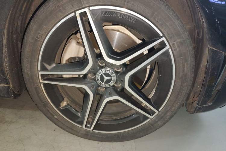 Used Mercedes-Benz C-Class 2021 C 260 L Sport Edition Right Front Wheel Hub