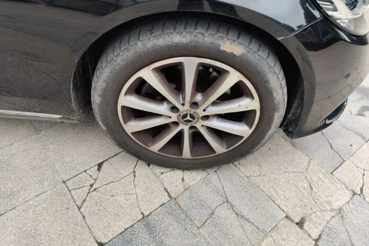 Used Mercedes-Benz C-Class 2021 C 260 L Right Front Wheel Hub