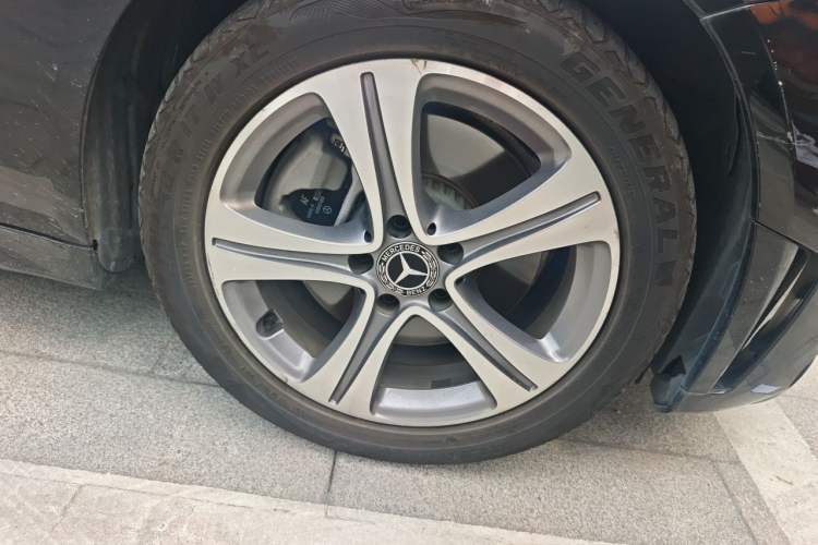 Used Mercedes-Benz C-Class 2021 C 260 L Sport Edition Right Front Wheel Hub