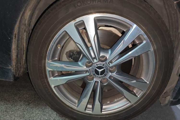 Used Mercedes-Benz C-Class 2021 C 200 L Fashion Edition Sport Version Right Front Wheel Hub