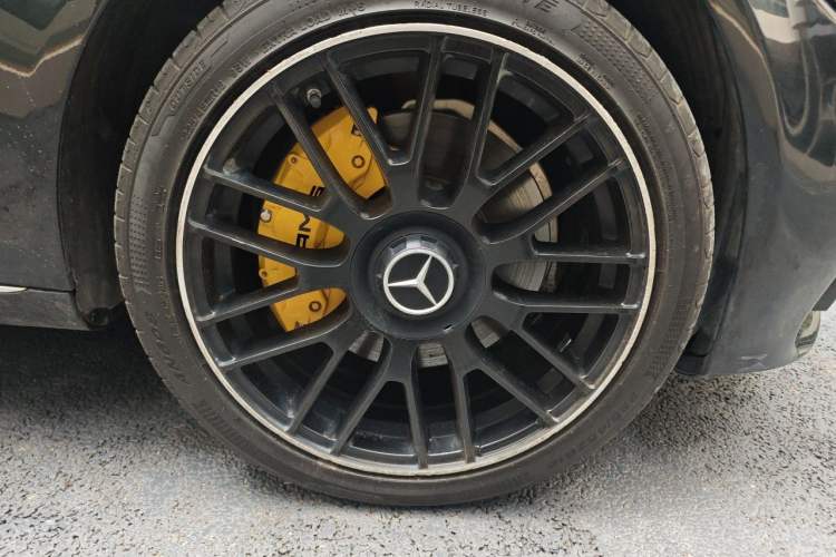 Used Mercedes-Benz C-Class 2021 C 260 L Right Front Wheel Hub