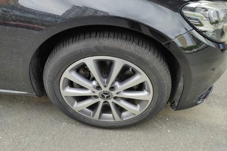 Used Mercedes-Benz C-Class 2021 C 260 L Right Front Wheel Hub