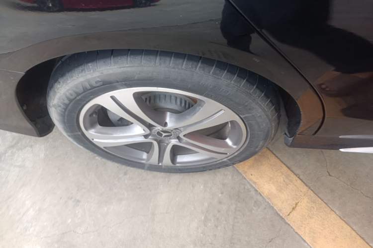 Used Mercedes-Benz C-Class 2021 C 260 L Sport Edition Right Rear Wheel Hub