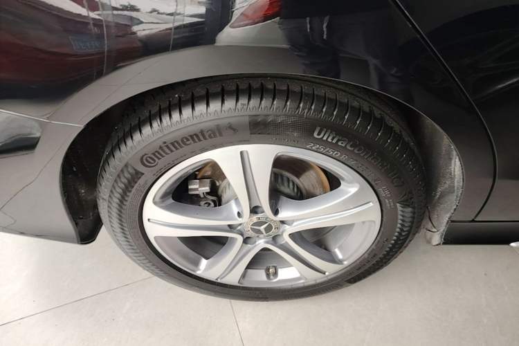 Used Mercedes-Benz C-Class 2021 C 260 L Sport Edition Right Rear Wheel Hub