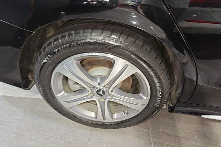 Used Mercedes-Benz C-Class 2021 C 260 L Sport Edition Right Rear Wheel Hub