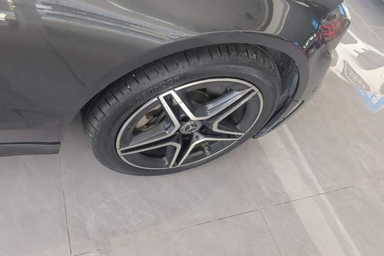 Used Mercedes-Benz C-Class 2021 C 260 L Sport Edition Star Collection Right Rear Wheel Hub