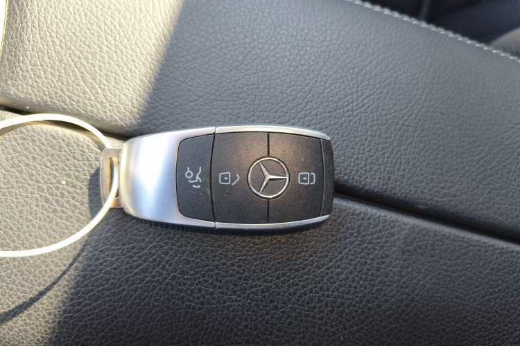 Used Mercedes-Benz C-Class 2021 C 260 L Sport Edition Vehicle Key
