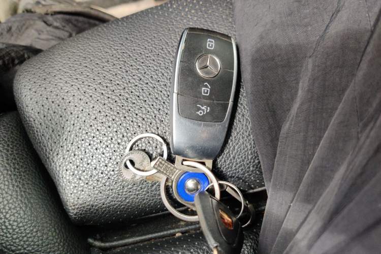 Used Mercedes-Benz C-Class 2021 C 260 L Vehicle Key
